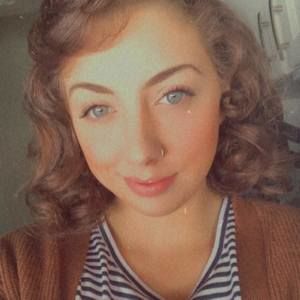 Meet your Posher, Larissa